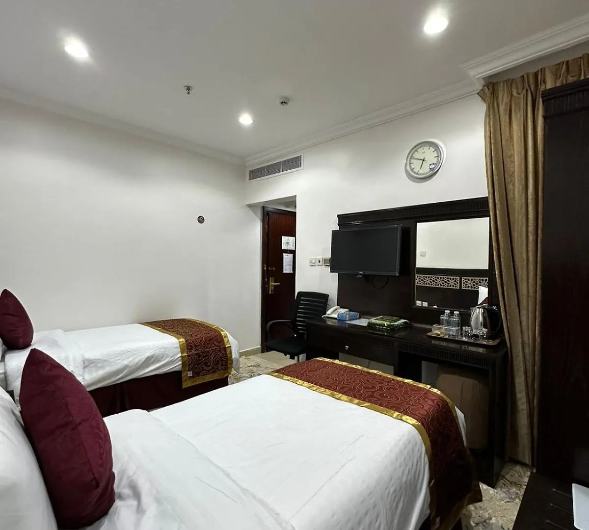 Nuzha Sqaure Hotel Mecca 3*,