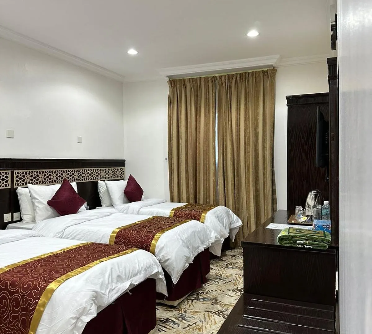 Nuzha Sqaure Hotel مكة