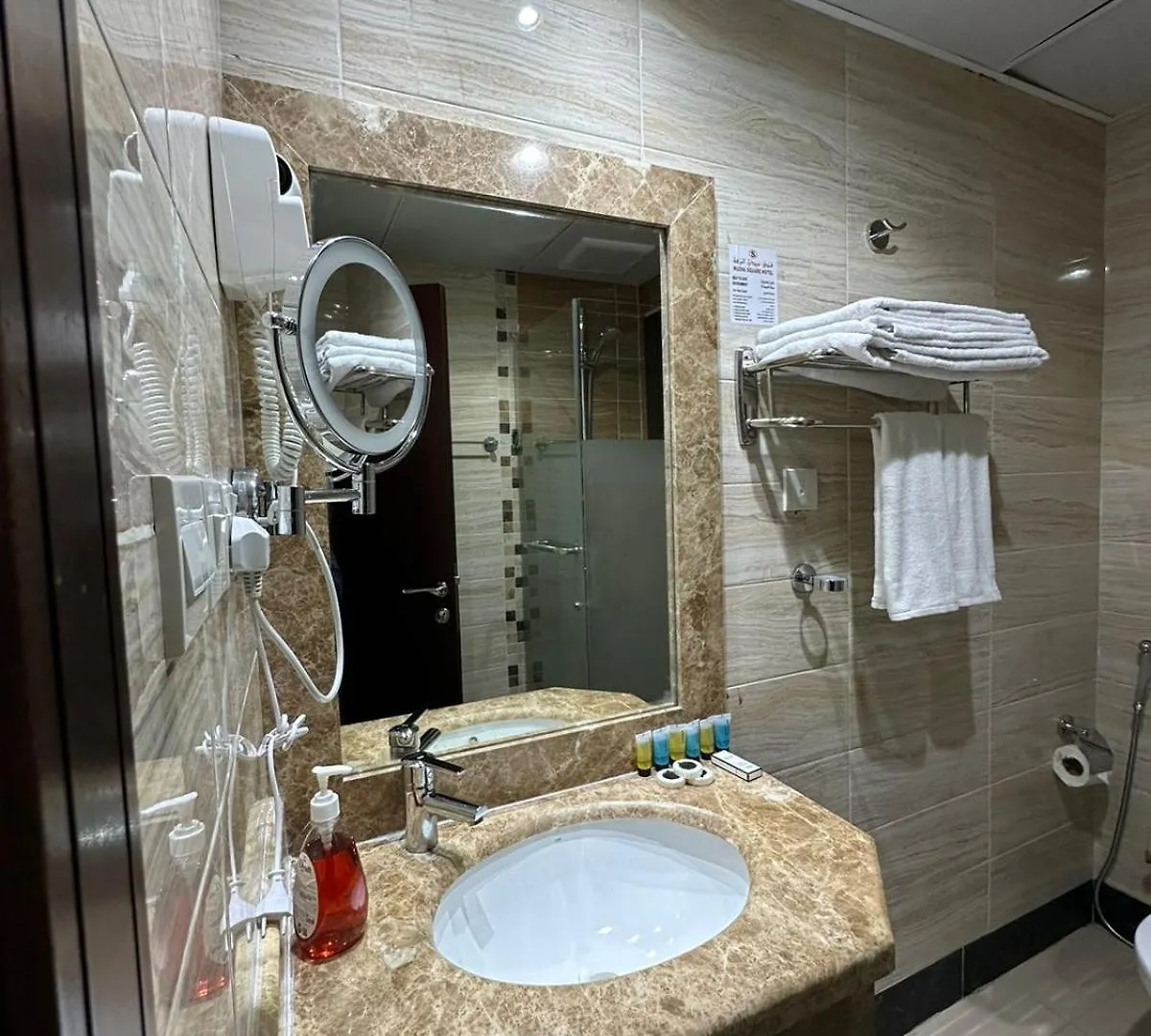 ***  Nuzha Sqaure Hotel مكة المملكة العربية السعودية