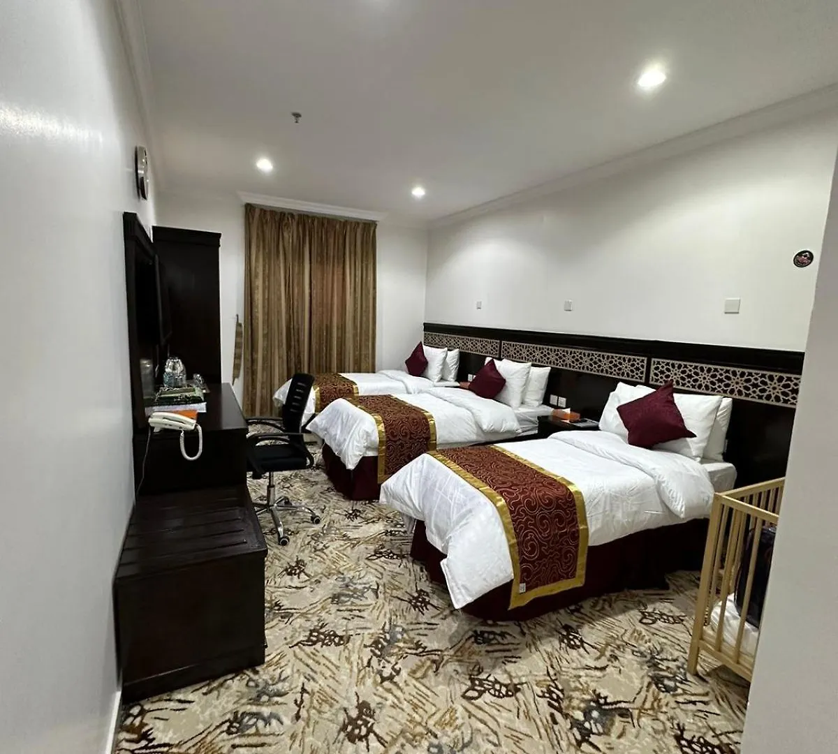 Nuzha Sqaure Hotel مكة 3*,